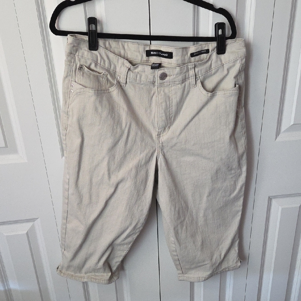 Bandolino Cream Capris